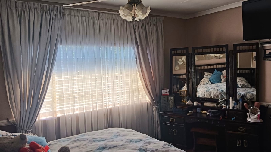 4 Bedroom Property for Sale in Esther Park Gauteng