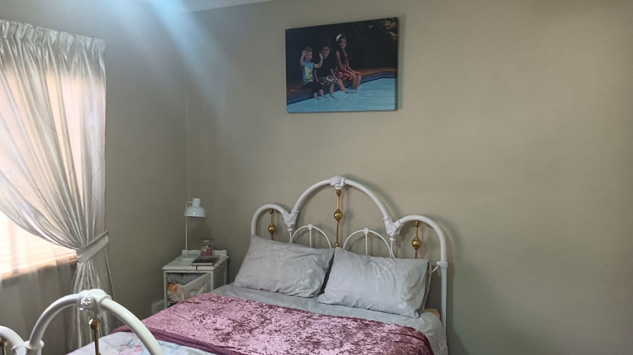 4 Bedroom Property for Sale in Esther Park Gauteng
