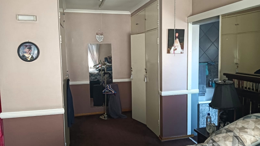 4 Bedroom Property for Sale in Esther Park Gauteng