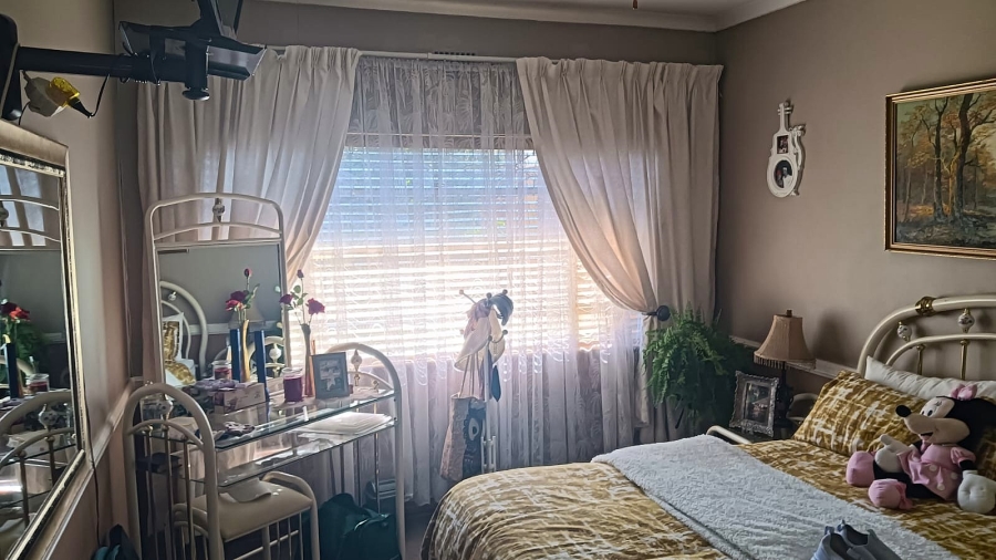 4 Bedroom Property for Sale in Esther Park Gauteng