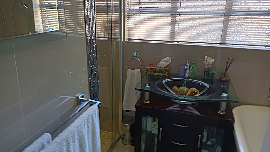 4 Bedroom Property for Sale in Esther Park Gauteng