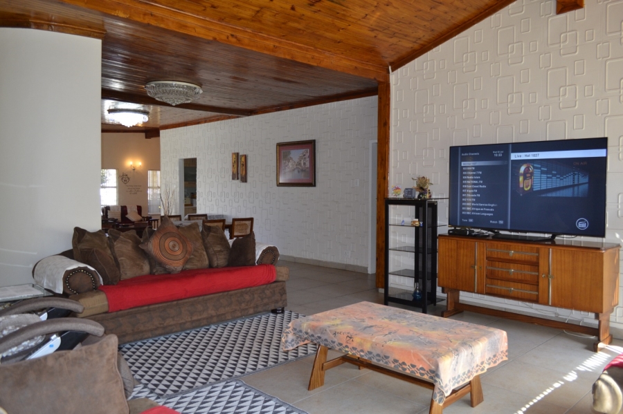 6 Bedroom Property for Sale in Greenhills Gauteng