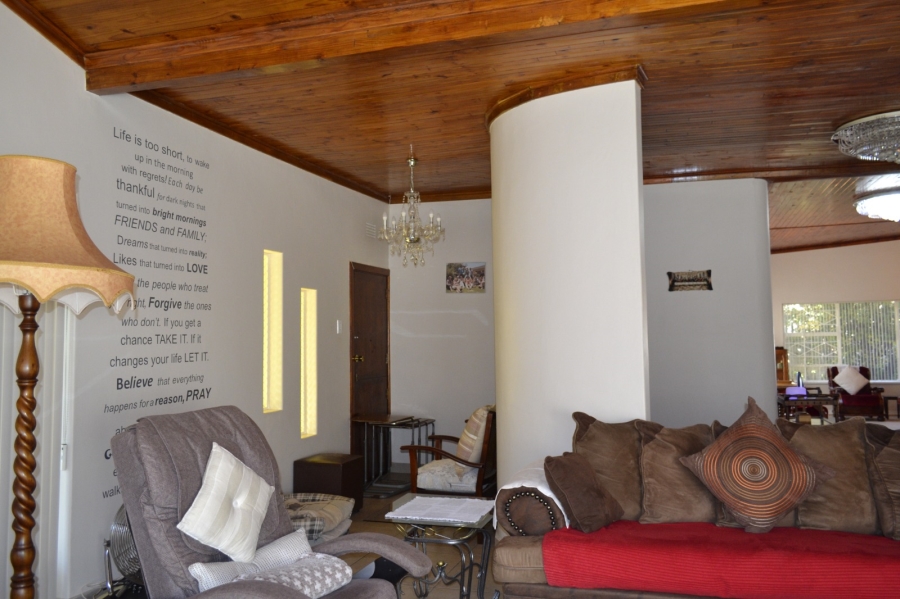 6 Bedroom Property for Sale in Greenhills Gauteng