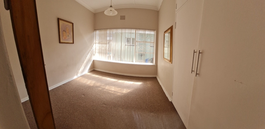 6 Bedroom Property for Sale in Greenhills Gauteng
