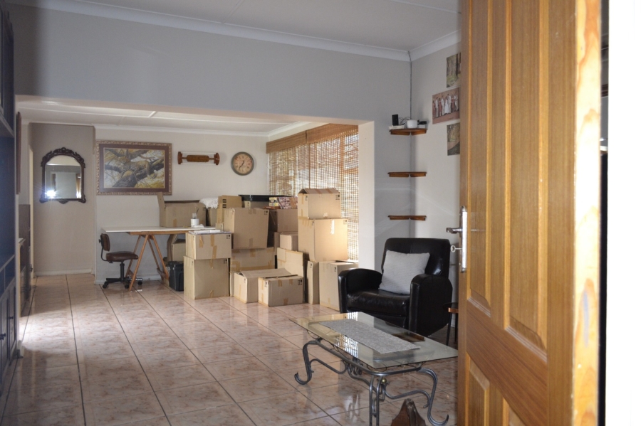 6 Bedroom Property for Sale in Greenhills Gauteng