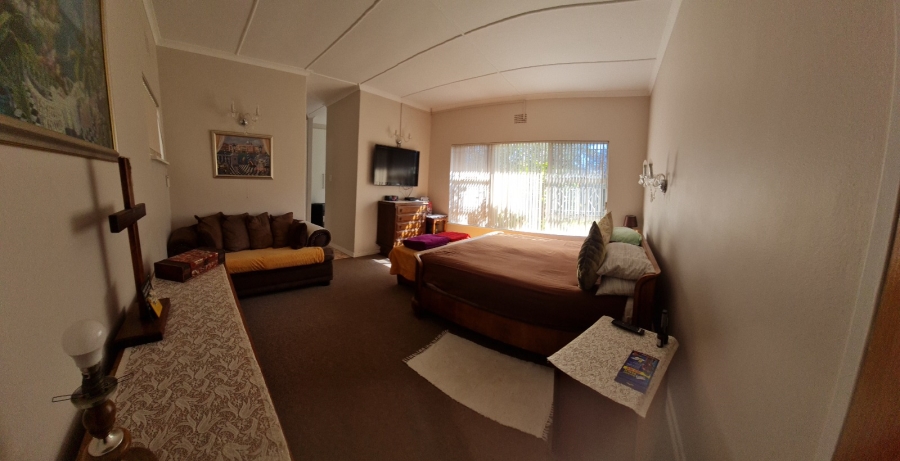 6 Bedroom Property for Sale in Greenhills Gauteng