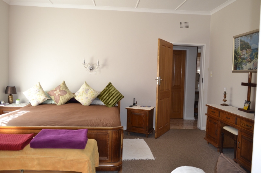 6 Bedroom Property for Sale in Greenhills Gauteng