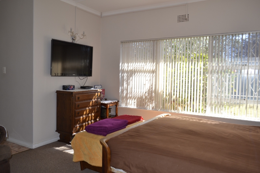 6 Bedroom Property for Sale in Greenhills Gauteng