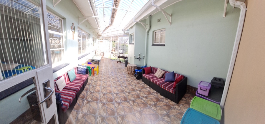 6 Bedroom Property for Sale in Greenhills Gauteng