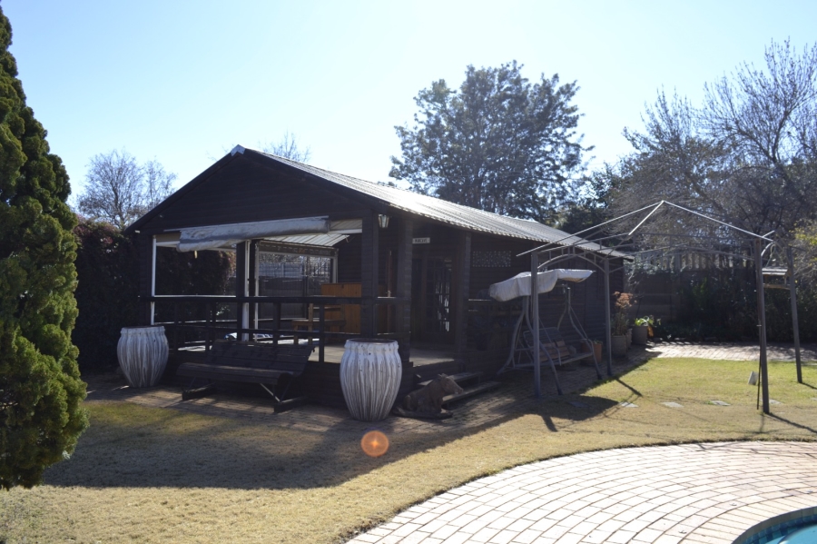 6 Bedroom Property for Sale in Greenhills Gauteng