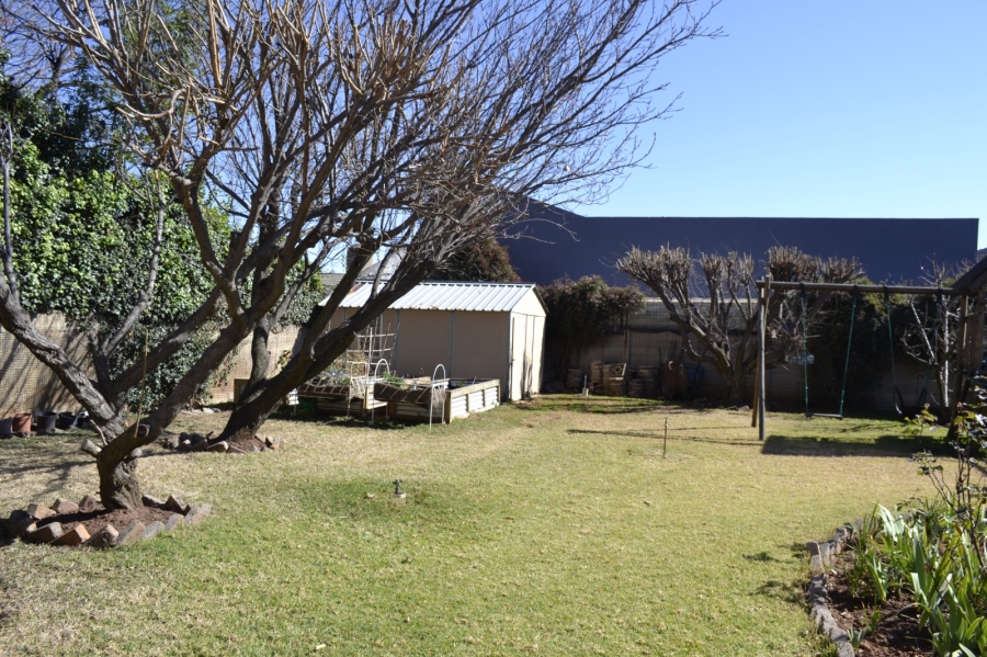 6 Bedroom Property for Sale in Greenhills Gauteng
