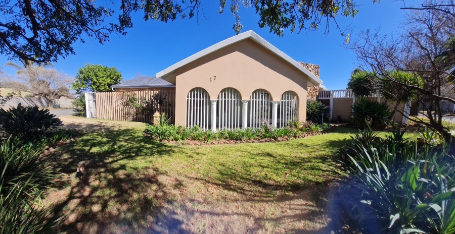 6 Bedroom Property for Sale in Greenhills Gauteng