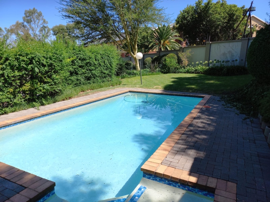 1 Bedroom Property for Sale in Paulshof Gauteng