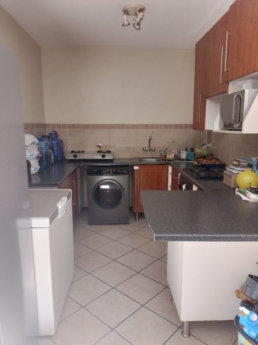 2 Bedroom Property for Sale in Noordwyk Gauteng