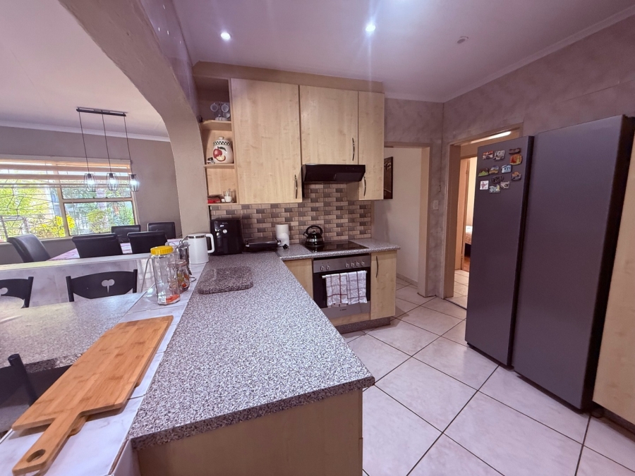4 Bedroom Property for Sale in Meredale Gauteng