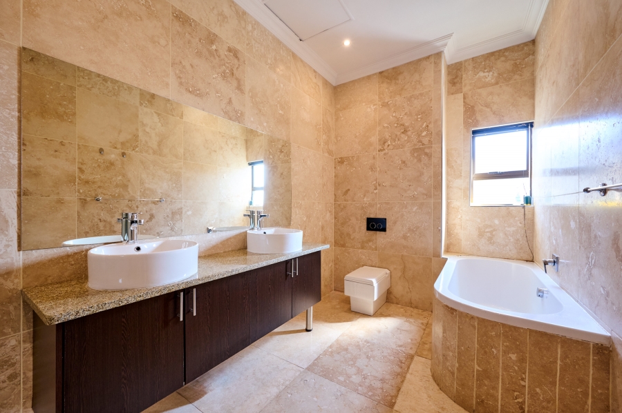 3 Bedroom Property for Sale in Carlswald North Estate Gauteng