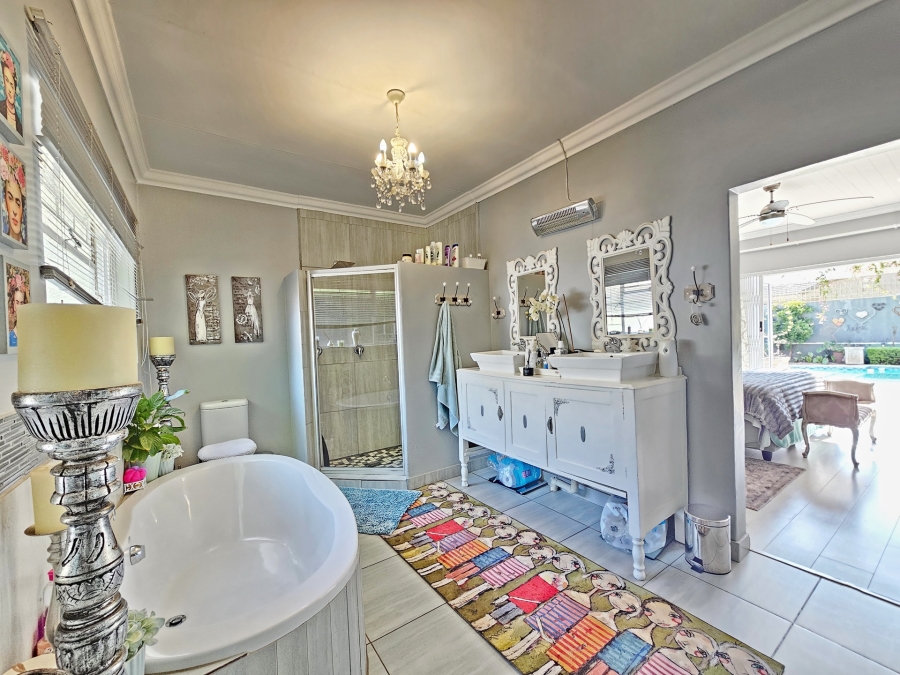 3 Bedroom Property for Sale in Waterkloof Ridge Gauteng
