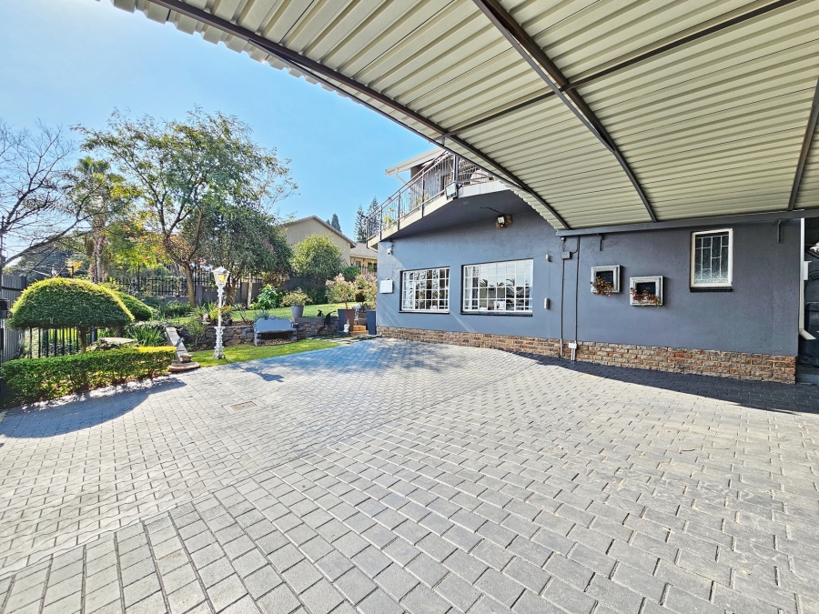 3 Bedroom Property for Sale in Waterkloof Ridge Gauteng