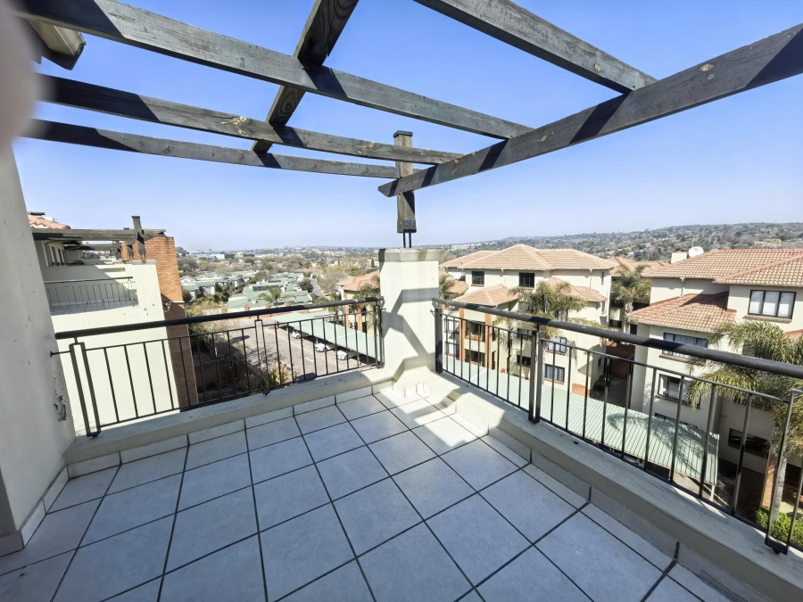 2 Bedroom Property for Sale in Sunninghill Gauteng