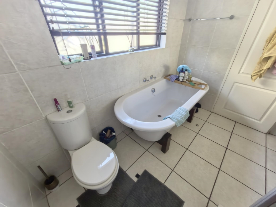 2 Bedroom Property for Sale in Sunninghill Gauteng