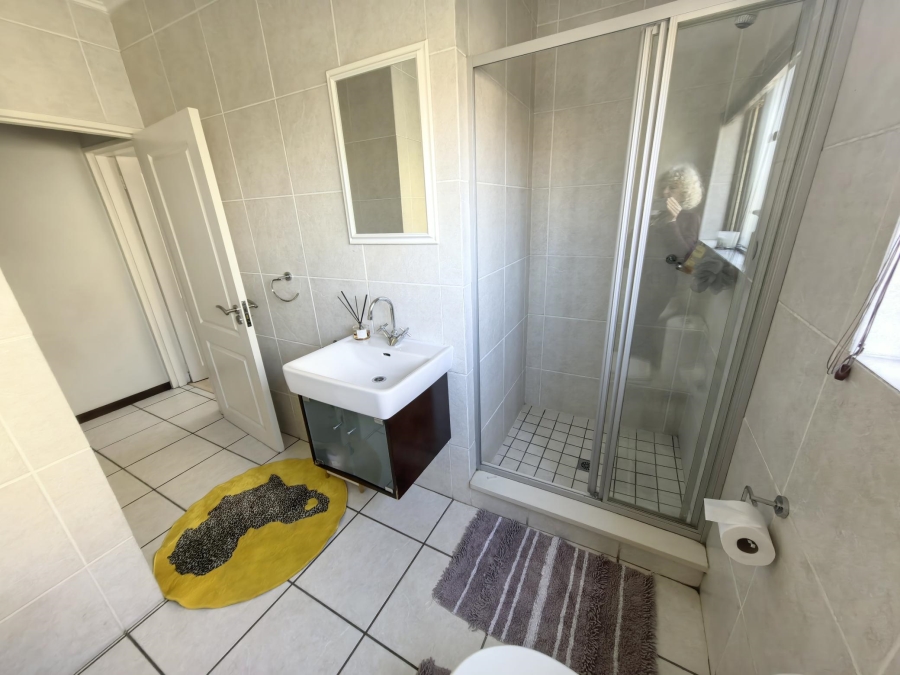 2 Bedroom Property for Sale in Sunninghill Gauteng