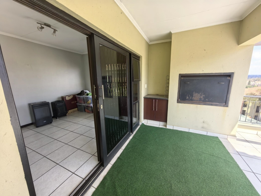 2 Bedroom Property for Sale in Sunninghill Gauteng