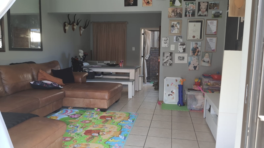 2 Bedroom Property for Sale in Noordheuwel Gauteng