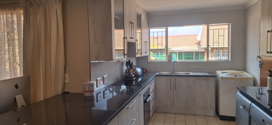 3 Bedroom Property for Sale in Rant En Dal Gauteng