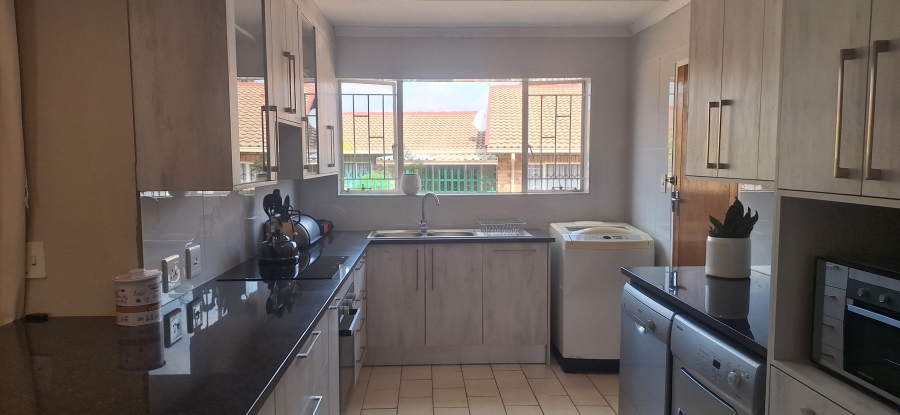 3 Bedroom Property for Sale in Rant En Dal Gauteng