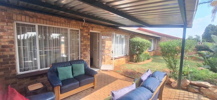 3 Bedroom Property for Sale in Rant En Dal Gauteng