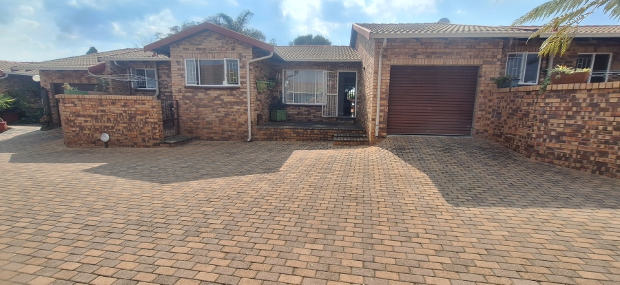 3 Bedroom Property for Sale in Rant En Dal Gauteng