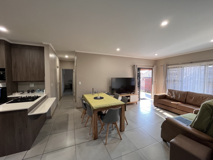 2 Bedroom Property for Sale in North Riding AH Gauteng