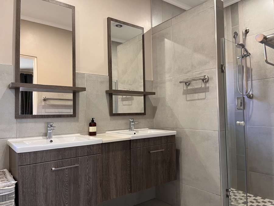 2 Bedroom Property for Sale in North Riding AH Gauteng