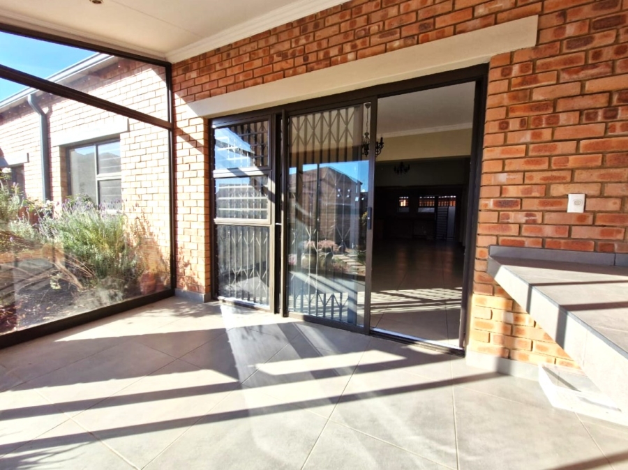 3 Bedroom Property for Sale in Equestria Gauteng