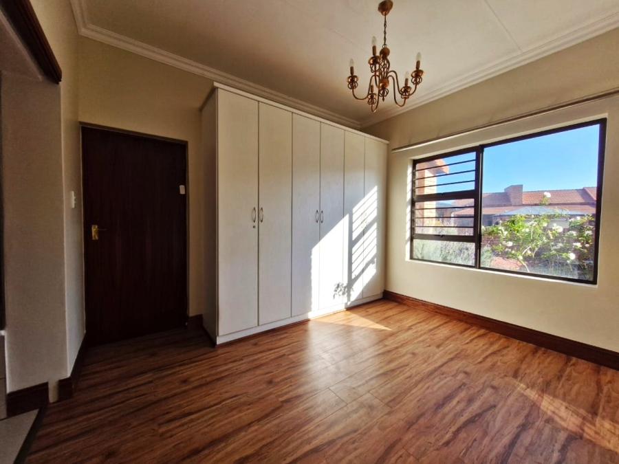 3 Bedroom Property for Sale in Equestria Gauteng