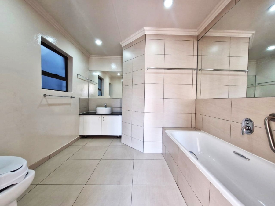 3 Bedroom Property for Sale in Equestria Gauteng