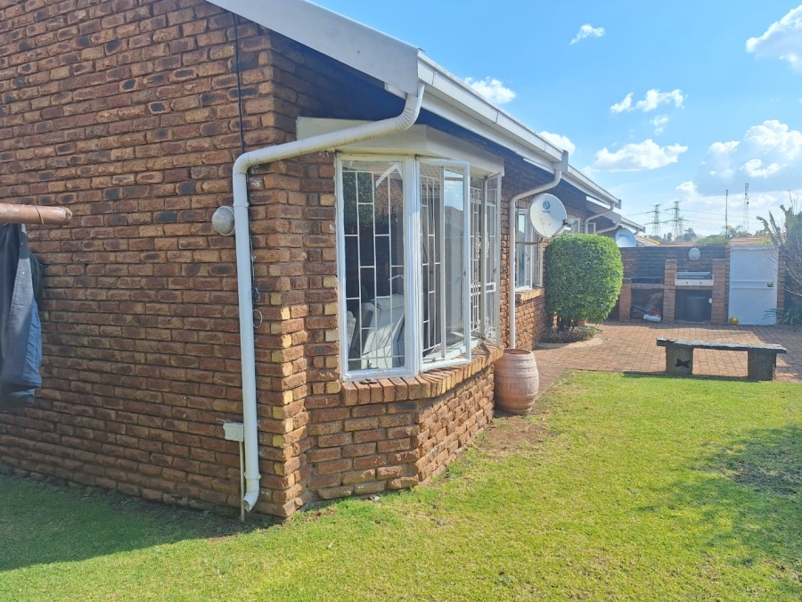 To Let 3 Bedroom Property for Rent in Norkem Park Gauteng