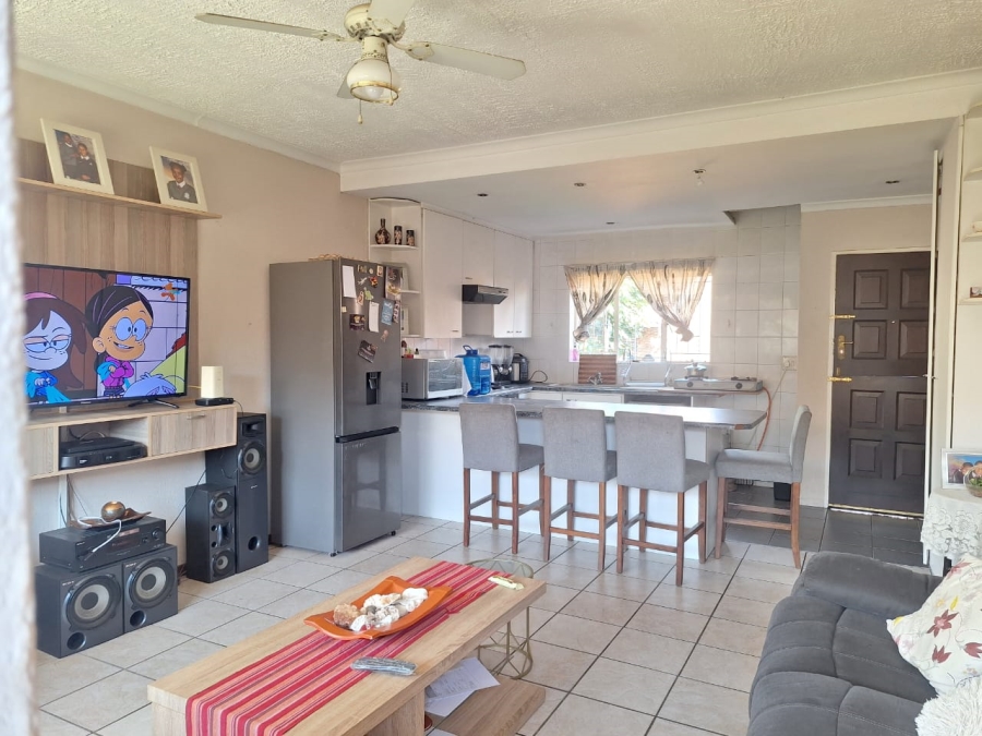 To Let 3 Bedroom Property for Rent in Norkem Park Gauteng