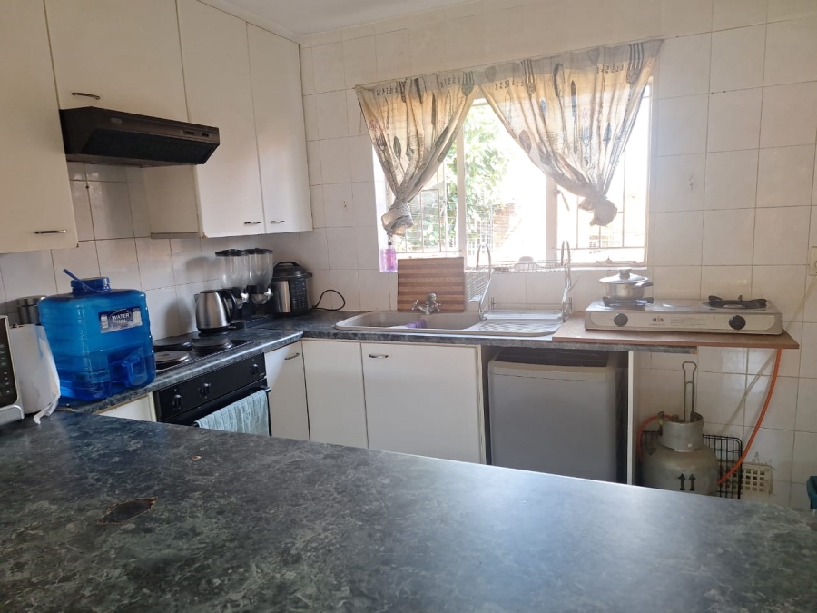 To Let 3 Bedroom Property for Rent in Norkem Park Gauteng