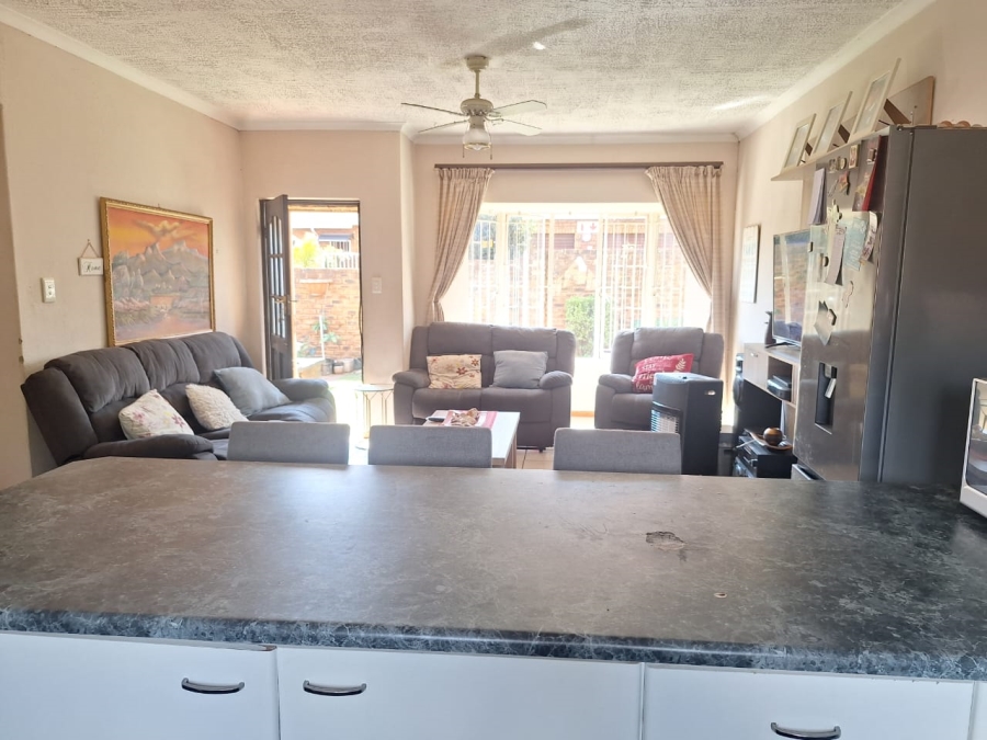 To Let 3 Bedroom Property for Rent in Norkem Park Gauteng