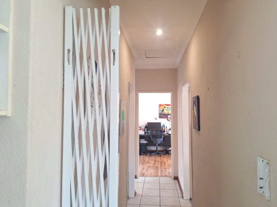 To Let 3 Bedroom Property for Rent in Norkem Park Gauteng