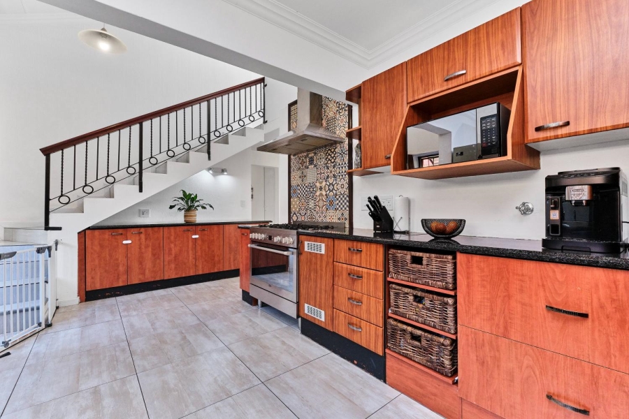 3 Bedroom Property for Sale in Barbeque Downs Gauteng