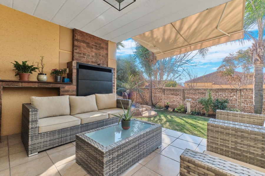 3 Bedroom Property for Sale in Barbeque Downs Gauteng
