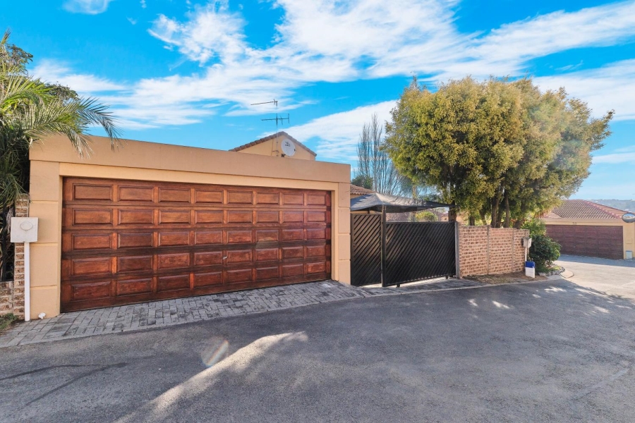 3 Bedroom Property for Sale in Barbeque Downs Gauteng