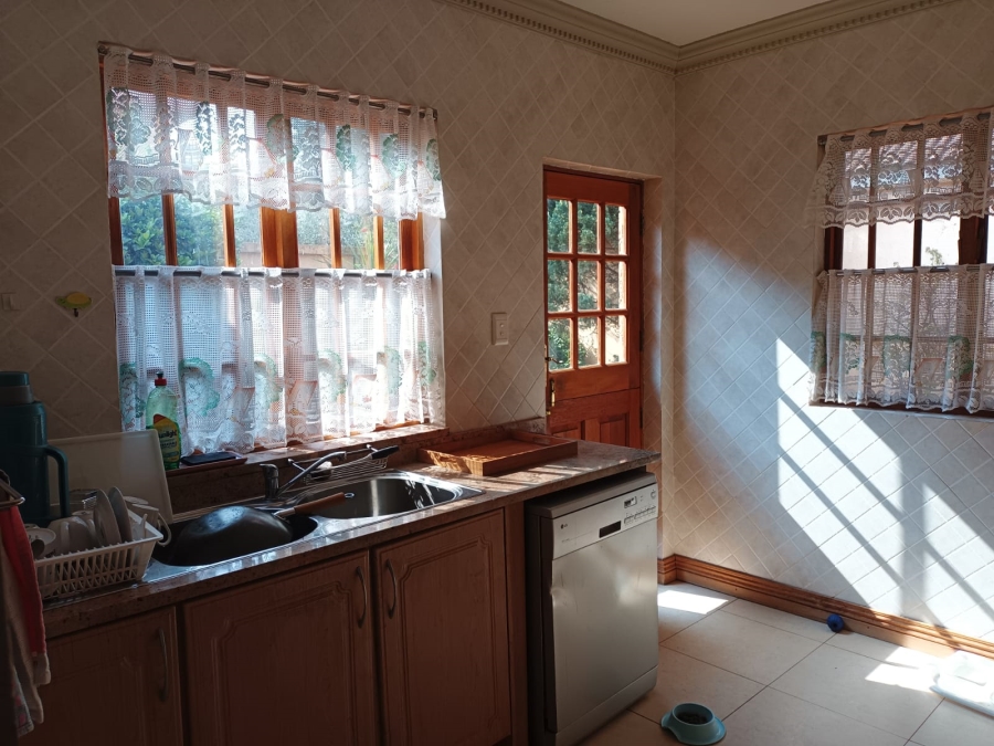 8 Bedroom Property for Sale in Northcliff Gauteng