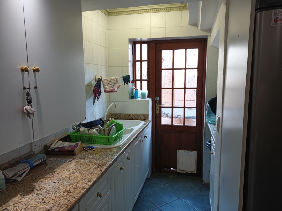 8 Bedroom Property for Sale in Northcliff Gauteng