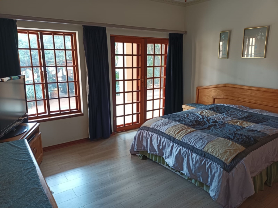 8 Bedroom Property for Sale in Northcliff Gauteng