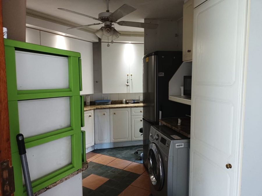 8 Bedroom Property for Sale in Northcliff Gauteng