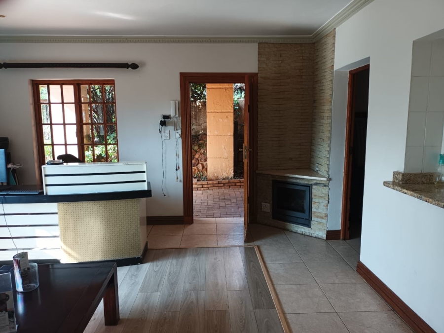8 Bedroom Property for Sale in Northcliff Gauteng