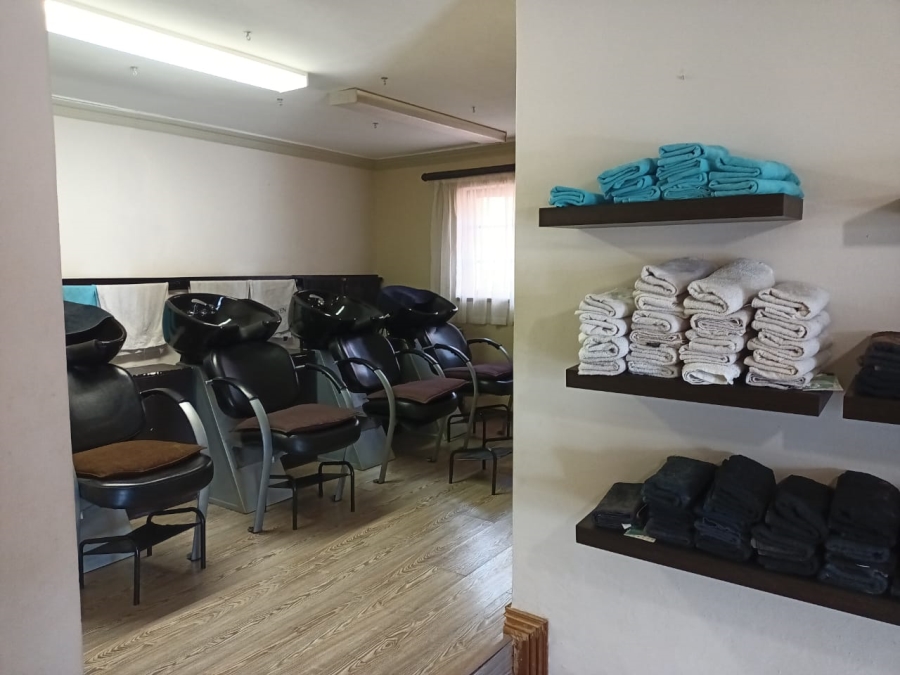 8 Bedroom Property for Sale in Northcliff Gauteng